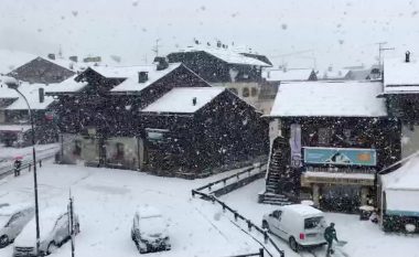 Bora nuk pyet për stinë, “mendon se i ka ardhur koha” për të rënë në Austri dhe Itali