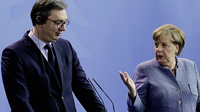 Vuçiq: Merkel kërkon bisedime intensive deri në arritjen e marrëveshjes Kosovë – Serbi