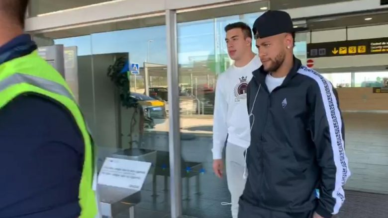 Neymar zbarkon në Barcelonë, kërkon me gjyq nga ish-klubi plotë 26 milionë euro