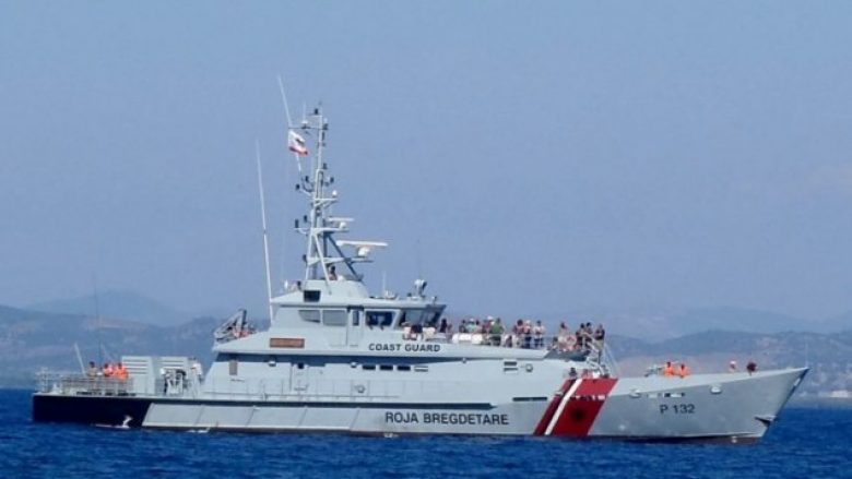 Anija ushtarake shqiptare “Butrinti” stërvitet me anijen gjermane në ujërat ndërkombëtare