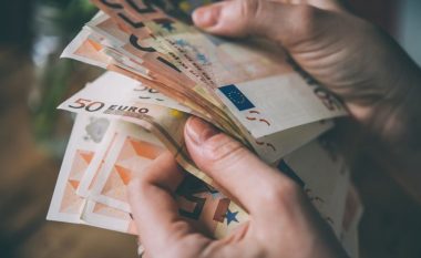Tryezë për pasojat e Ligjit të ri për Paga në buxhetin e Kosovës