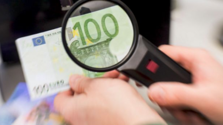 Deponohen 784 euro të falsifikuara në një bankë në Prishtinë