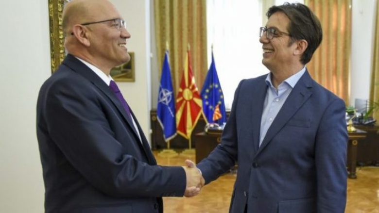 Pendarovski realizoi takim me Jankoviq, shef i Zyrës për lidhje me NATO-n