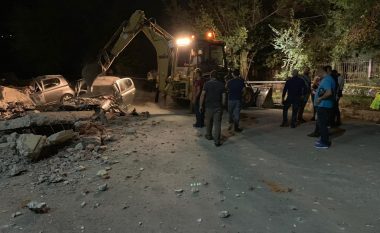 Kryeministri Rama publikon fotot pas tërmetit