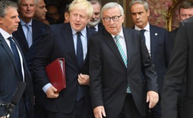 Asnjë përparim në takimin Juncker-Johnson për Brexit