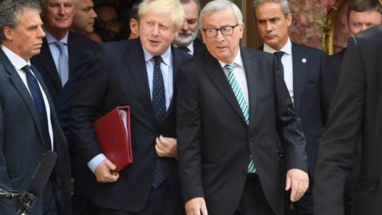 Asnjë përparim në takimin Juncker-Johnson për Brexit