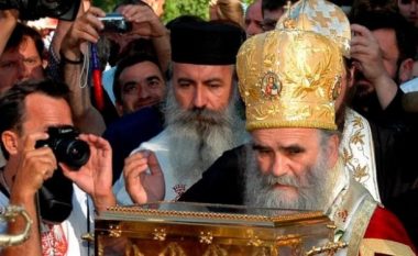 Mitropoliti Amfilohije i reagon Vuçiqit, pasi përmendi njohjen e Kosovës