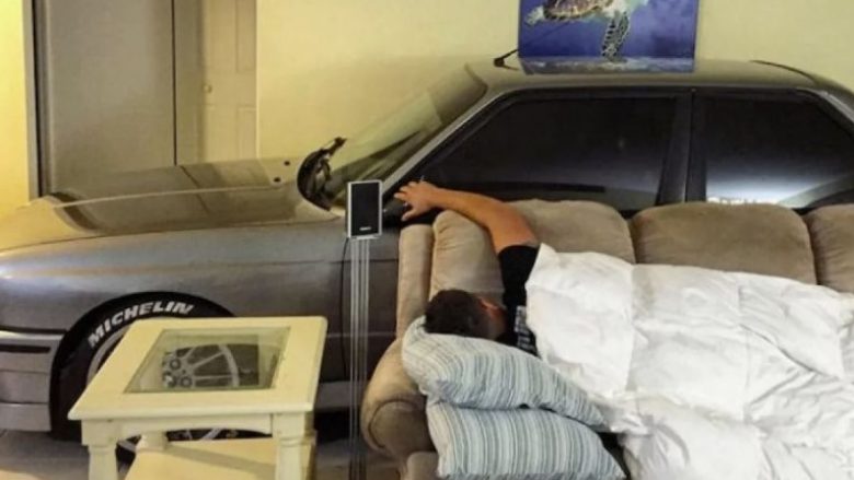 Shkaku i uraganit – një burrë ka vendosur që të fusë në dhomën e pritjes, veturën e tij dhe të mikut të tij