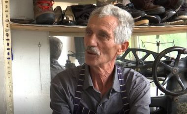 Ali Gashi, mbi 50 vite në zanatin e këpucëtarit