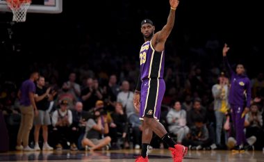 James shkëlqen ndaj Jazz, Lakers marrin fitoren e parë këtë edicion