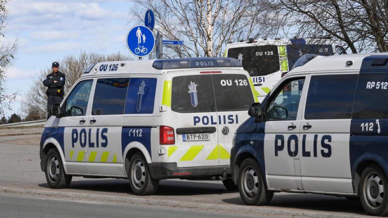 Sulmon nxënësit me hanxhar në Finlandë, vritet një person dhe lëndohen 9 tjerë – arrestohet sulmuesi