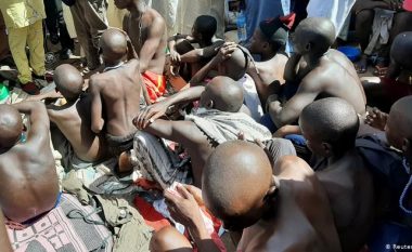 Afro 70 burra e djem shpëtohen në Nigeri, mbaheshin të lidhur me zinxhirë - keqtrajtoheshin seksualisht