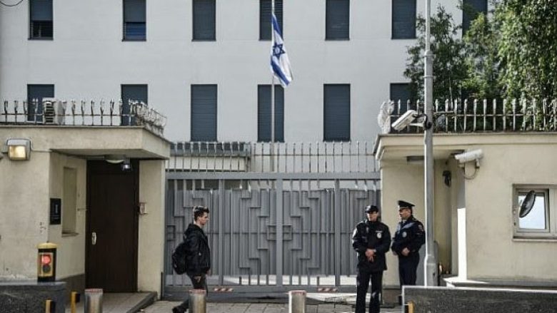 Ambasadat dhe konsullatat izraelite mbyllen në të gjithë botën