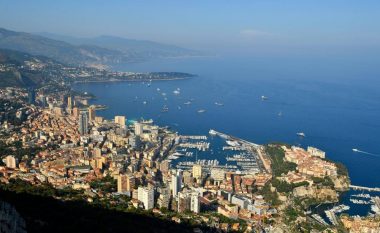 Monako është një shtet shumë i vogël që ka vendosur të zgjerohet në det, milionerët nuk po kanë vend për ndërtimin e vilave