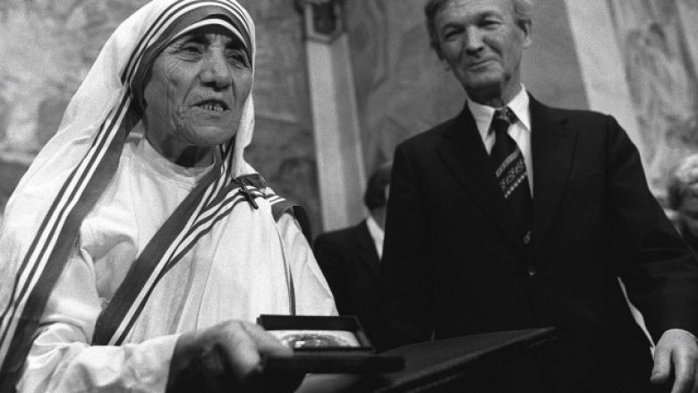 40 vite më parë Nënë Tereza u nderua me çmimin Nobel për Paqe