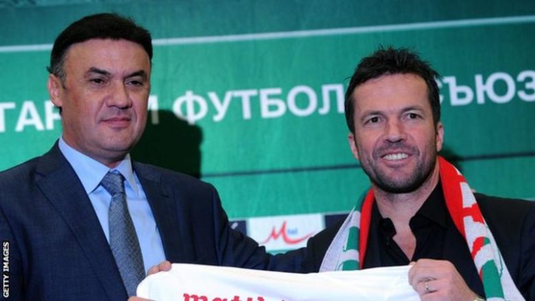 Kryetari i Federatës së futbollit të Bullgarisë, Mihaylov, jep dorëheqje nga pozita e tij pas abuzimeve raciste të tifozëve bullgarë ndaj Anglisë