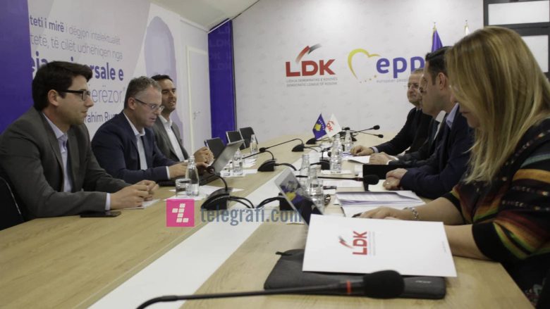 Përfundon takimi i grupeve punuese të LDK-së dhe LVV-së, dakordohen për reformat në fushën e ekonomisë