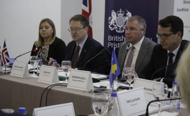 Britania kërkon sistem të pavarur të drejtësisë në Kosovë