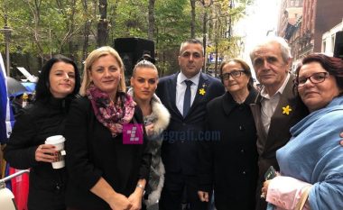Në New York brohoritet ‘Turp për Serbinë’, kërkohet dënimi i krimeve serbe në Kosovë, Bosnje dhe Kroaci