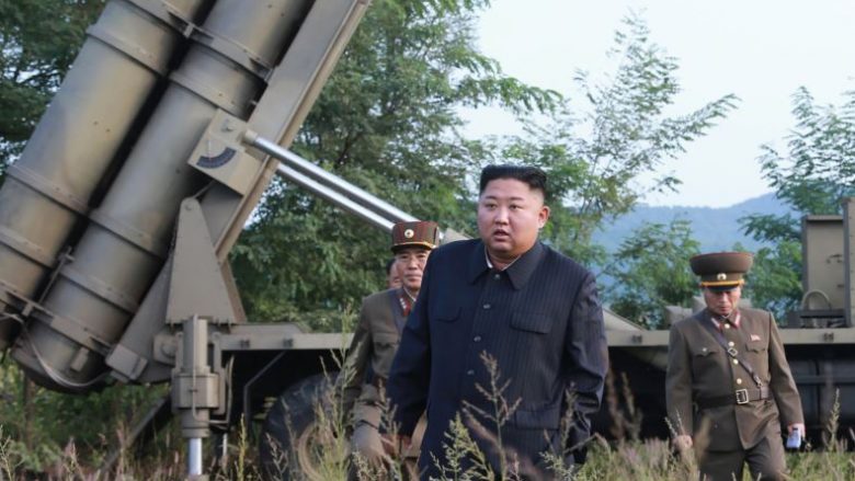 Koreja e Veriut sërish lëshon raketa