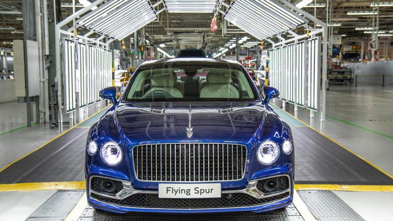 Bentley fillon prodhimin e Flying Spur, makinë e fuqishme me nivel të lartë luksi