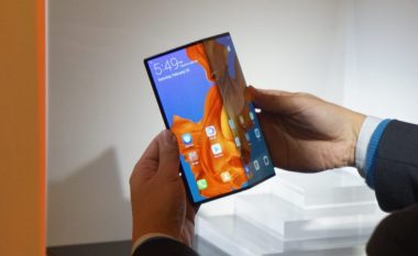 Telefoni i palosshëm nga Huawei, Mate X 5G, lansohet në tregun kinez