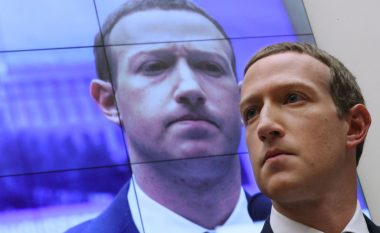 Facebook ndanë 100 milionë dollarë për të ndihmuar gazetarët dhe mediat
