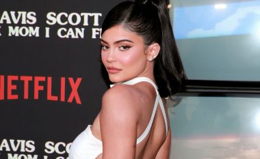 Kylie Jenner i ka lutur shoqet që t’i gjejnë të dashur të ri