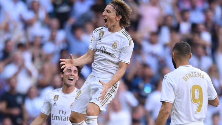 Real Madridi triumfon në shtëpi ndaj Granadas