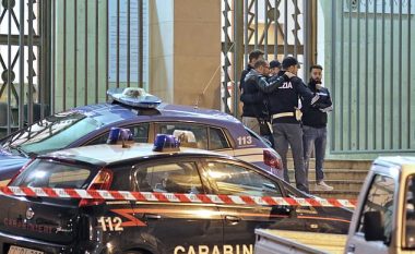 Qëllohen për vdekje dy policë italianë, nga i një i ndaluar që ia grabiti revolen njërit pre tyre