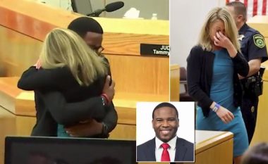 Përqafon vrasësen e vëllait të tij, burri befason të gjithë në sallën e gjyqit – madje thotë se i vjen keq që ajo do të shkojë në burg