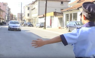 Rrezaku, polici i vogël i Gjakovës që jep gjoba 50 centëshe
