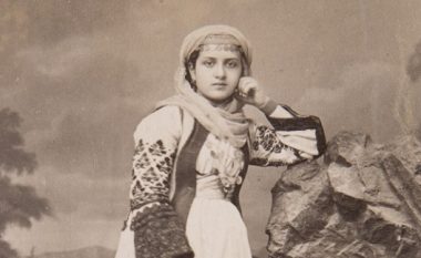 Koleksioni i konteshës suedeze, i fotografive të shqiptarëve të Greqisë