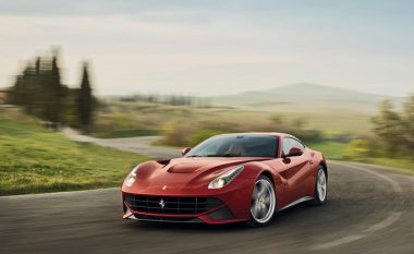 Sipas patentës së re, Ferrari nuk do ta largojë motorin V12