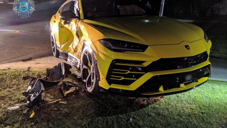 Veturën e vjedhur, 14-vjeçari e përplasi për një Lamborghini Urus