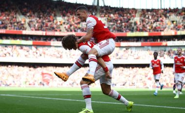 Xhaka ia uron David Luizit golin e parë me Arsenalin