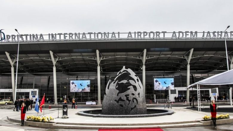 Aeroporti Ndërkombëtar i Prishtinës shënon udhëtarin e 2 milionët një muaj më herët se viti paraprak