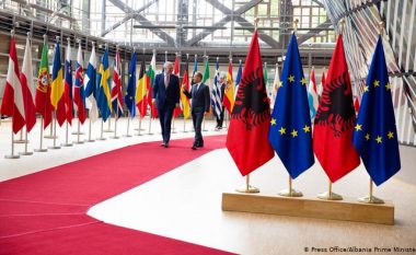 Ballkani dhe Bashkimi Evropian më larg njëri-tjetrit, se para fillimit të Procesit të Berlinit