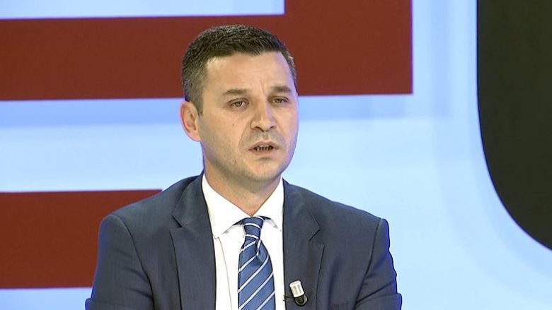 Istrefi: Reformat në Telekom deri në punëtorin e fundit, që shet mbushje