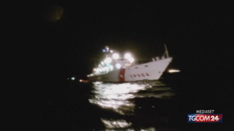 Tragjedi në det, fundoset varka me 50 emigrantë – 9 të vdekur dhe 20 të zhdukur