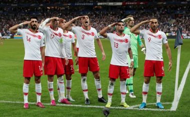 Turqia e dëshiron dënimin nga UEFA, feston edhe ndaj Francës në mënyrë ushtarake