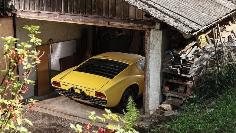 Kishte qëndruar disa vite në një hambar, Lamborghini i vitit 1969 shitet për 1,6 milion dollarë