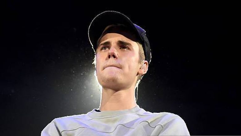 Justin Bieber paditet për postimin e një fotografie në Instagram