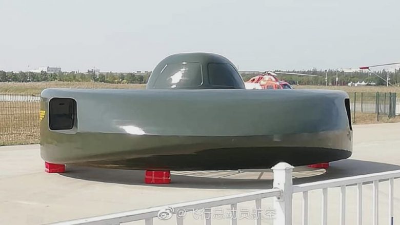 Kina ka fluturaken ‘jashtëtokësore’: Nuk është UFO, por helikopteri luftarak “Peshkaqeni i madh, i bardhë”