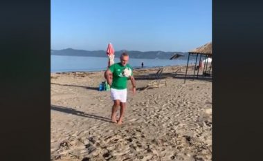 E diela sportive e Ilir Metës, shfaqet duke luajtur me top buzë detit