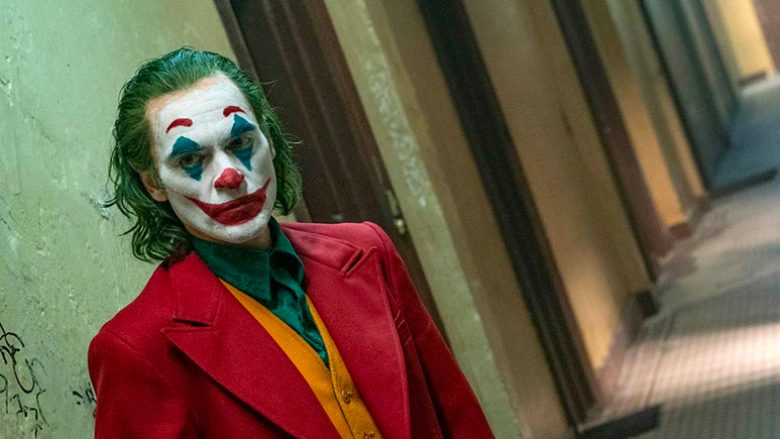 Dhuna e madhe dhe simpatia për protagonistin negativ, ndër kritikat për “Joker”