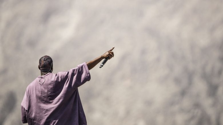 Kanye West konfirmon se është konvertuar në krishterim