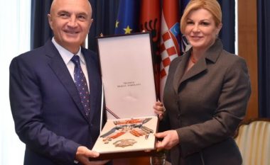 Presidenti Meta nderohet me titullin më të lartë të Kroacisë