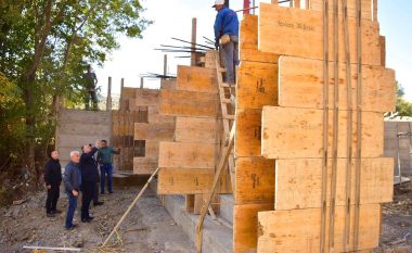 Ndërtohen pesë penda akumuluese për ujitjen tokave bujqësore në Podujevë