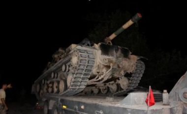 Turqia bombardon bazat e kurdëve, përgatitë edhe forcat tokësore